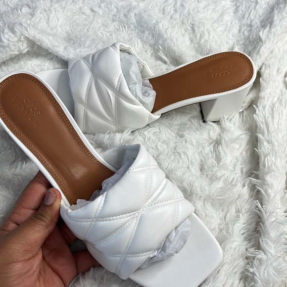 Brand new, never worn - Picture 3 of 4